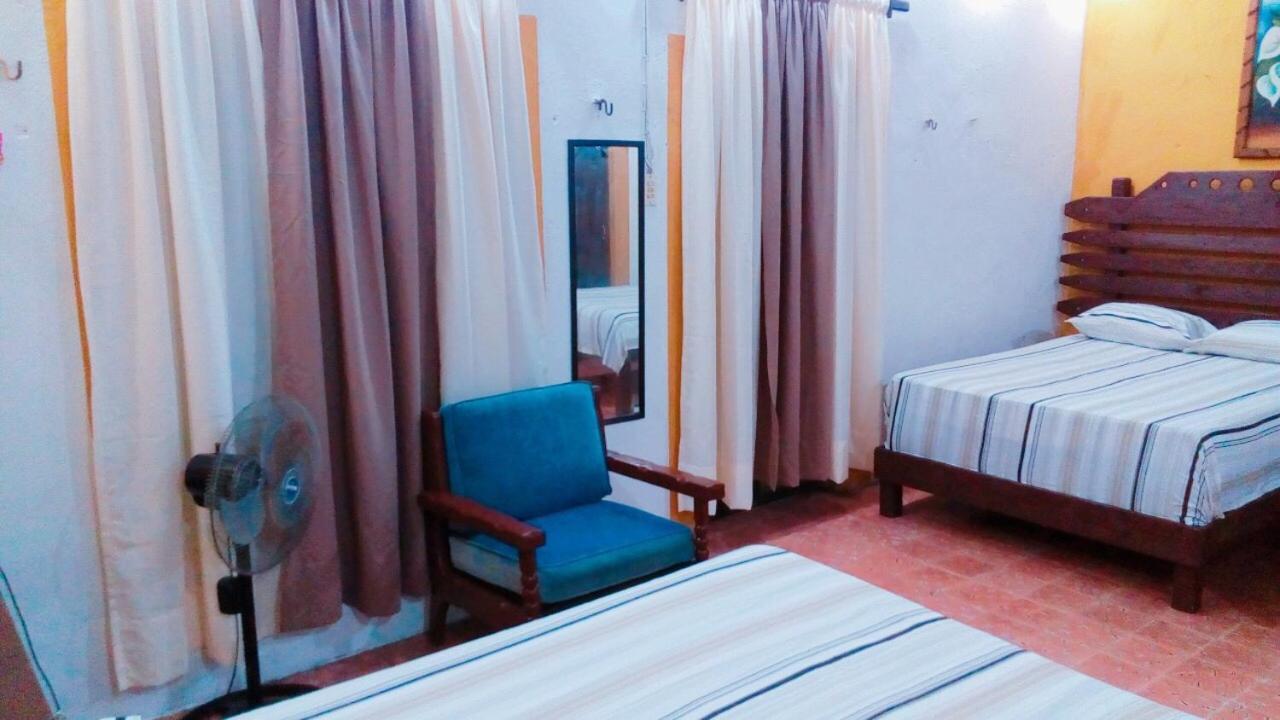 Hostal Y Camping Villa Mercedes Tizimín Kültér fotó